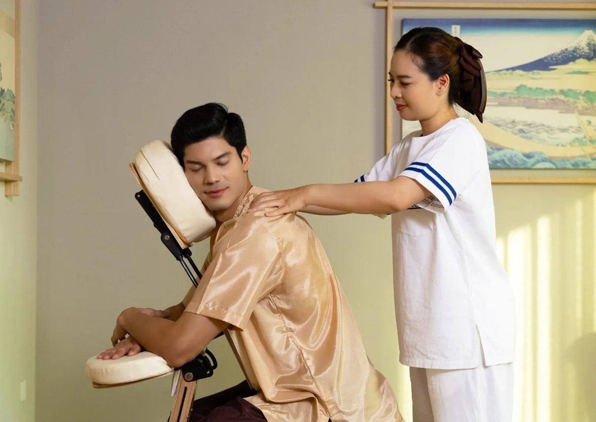 Let's Relax Spa Thonglor spa or clinic interior